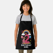 Twee jaar oud verjaardagsmeisje Schattige 2e verja Schort (Insitu)