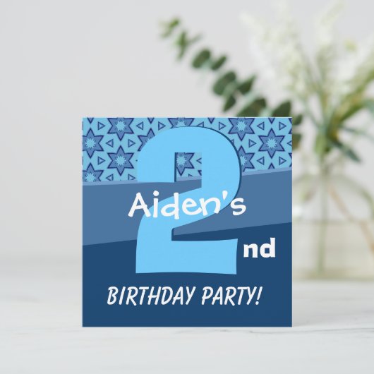 Twee jaar oude blauwe sterren voor jongen W724 Kaart (Staand voorkant)