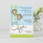 Twee jongens eerste uitnodiging van de verjaardag (Staand voorkant)