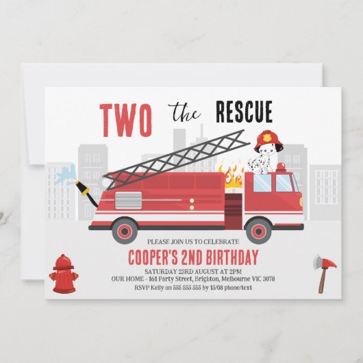 Twee jongens lezen verjaardag van brandweerman kaart (Voorkant)