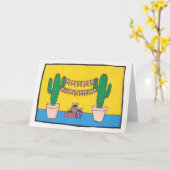 Twee kaartenkaarsen met gelukkige verjaardagsbanne kaart (Gele Bloem)