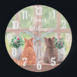 Twee Katten bij het Venster Schilderachtig Serene  Grote Klok<br><div class="desc">Wat een schilderachtig wandklok — twee katten zitten aan het raam en kijken uit in het groen van het landschap met bloemenvazen. Geniet van de mooie klok voor jezelf of als cadeau. Als u vragen heeft, stuur dan een chat of een e-mail naar charmdesignstudio@rcn.com en we helpen u graag verder....</div>