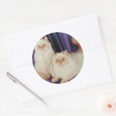 Twee katten die poseren ronde sticker (Envelop)