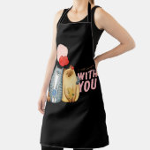 Twee katten knuffelen met hartvormen en romantisch schort (Insitu)