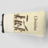 Twee katten lopen in sneeuw met galbulten golfheadcover (Voorkant)