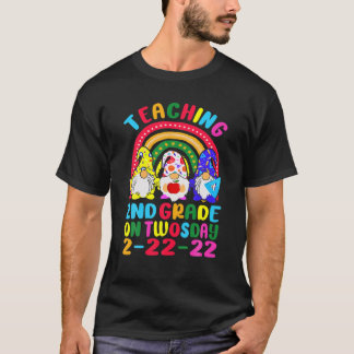 Twee keer per dag doceren van de 2e klas-schooltea t-shirt