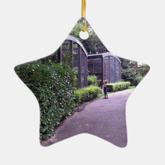 twee kinderen in het park keramisch ornament (Achterkant)