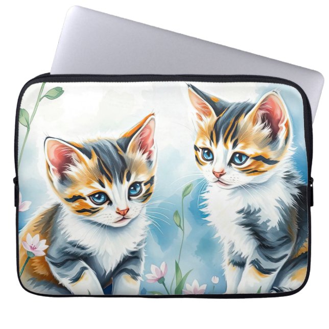 Twee Kittens in een bloementuin Laptop Sleeve (Voorkant)
