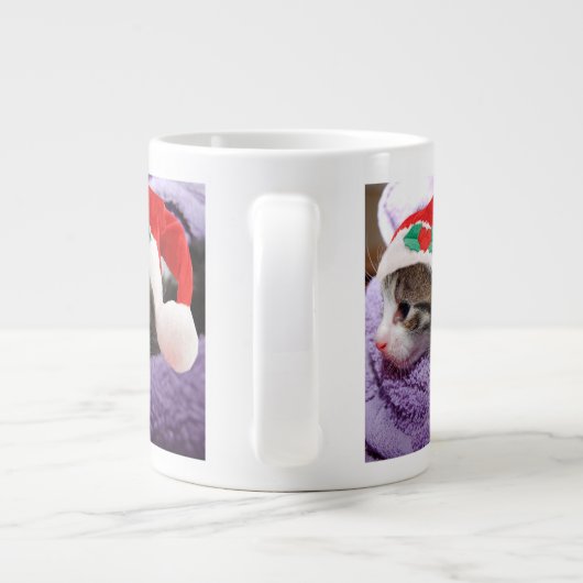 Twee Kittens Santa Hats Merry kerstcadeau Grote Koffiekop (Achterkant)