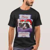 Twee Kittens Santa Hats Merry Kerstmis 20XX Unisex T-shirt (Voorkant)