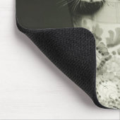 Twee kittens verstopt in vase (B&W) Muismat (Hoek)