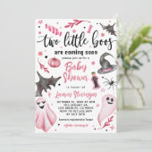 Twee kleine Boos Halloween Baby shower Kaart (Staand voorkant)