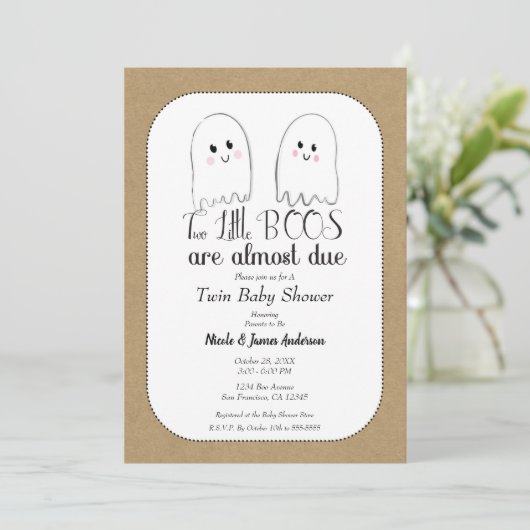 Twee kleine BOOS Twin Ghosts Halloween Baby shower Kaart (Staand voorkant)