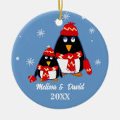 Twee kleine pinguïns aangepaste kerst keramisch ornament (Voorkant)
