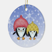 Twee kleine pinguïns kerstversiering keramisch ornament (Links)
