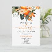 Twee kleine schatjes Sinaasappel Floral Twins Baby Kaart (Staand voorkant)