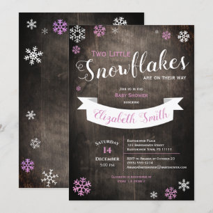 Twee kleine sneeuwvlokken voor het oppassen van de kaart