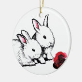 Twee kleine witte konijnen keramisch ornament (Links)