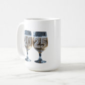 Twee klinkende glazen met bubbels koffiemok (Voorkant links)