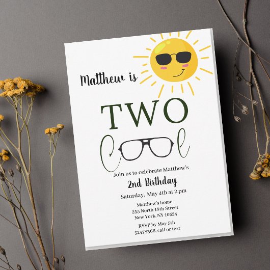 Twee Koele Zonnebril 2e Verjaardag Eenvoudige Uitn Kaart