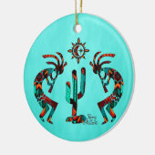 Twee Kokoplelli die de fluit keramische sierbloem  Keramisch Ornament (Links)