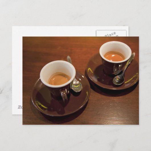 twee kopjes verse espressokoffie op een briefkaart (Voorkant / Achterkant)