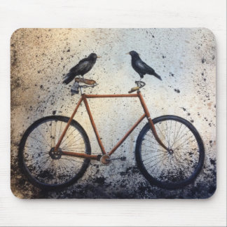 Twee kraaien op een vintage fiets muismat