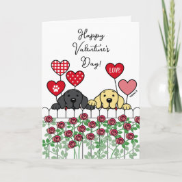 Twee Labradors die Valentijnskaartrozen kijken Feestdagen Kaart