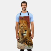 Twee leeuwen schort (Gedragen)