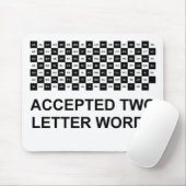 Twee letters: muispad in versie muismat (Met muis)