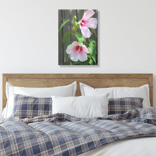 Twee lichtroze hibiscusbloemen canvas afdruk (Insitu (Slaapkamer))