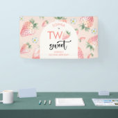 Twee lieve aardbeien kinderen verjaardag spandoek (Beurs)