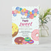 Twee lieve donut en ballon 2e verjaardag meisje kaart (Staand voorkant)