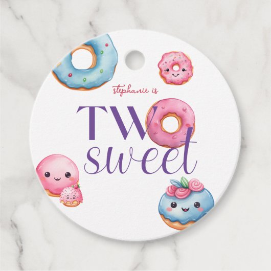 Twee lieve donut verjaardagsfeest bedankjes labels (Voorkant)