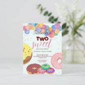 Twee lieve donuts en ballon 2e verjaardag meisje briefkaart (Staand voorkant)