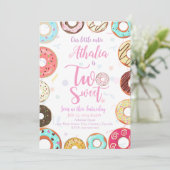 Twee lieve Schattigee Donuts 2e Verjaardag Kaart (Staand voorkant)