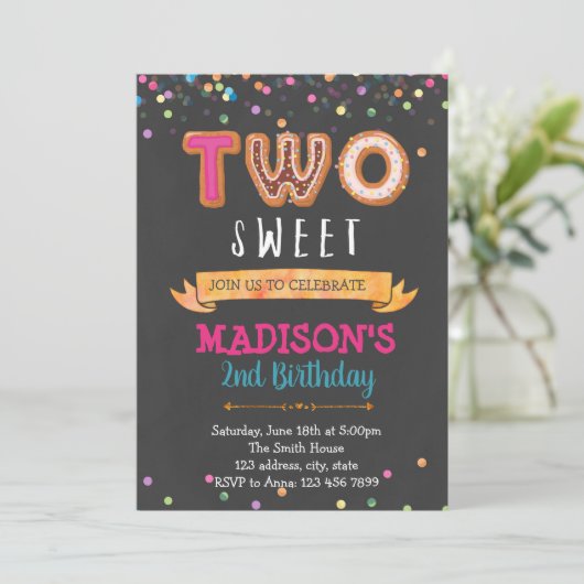 Twee lieve verjaardagsfeestjes uitnodiging (Staand voorkant)