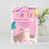 Twee Llamas Birthday Uitnodiging (Staand voorkant)