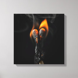 Twee lucifers die elkaar omhelzen canvas afdruk