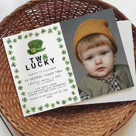 Twee Lucky Shamrock Foto 2e Verjaardagsfeestje Kaart