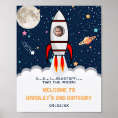 Twee maanden na de tweede verjaardag van de Moon R Poster (Voorkant)