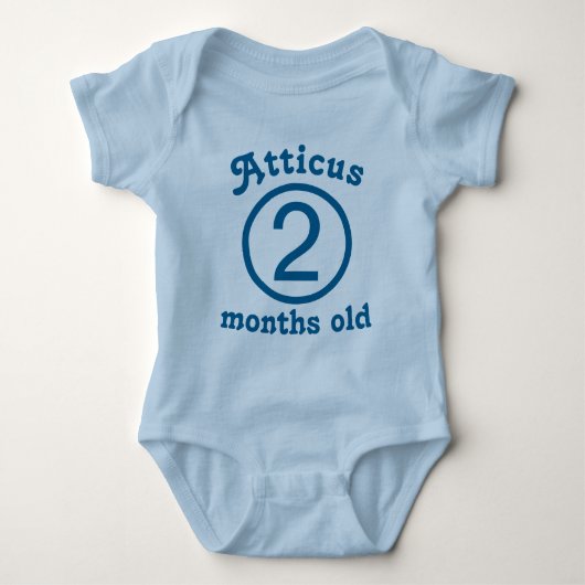 Twee maanden oud gepersonaliseerd blauw romper (Voorkant)