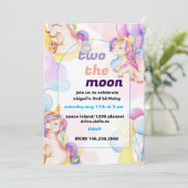 Twee Maanverjaardagen Uitnodigen Feestdagenkaart (Staand voorkant)