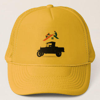 Twee Mannen en een "T" Trucker Pet