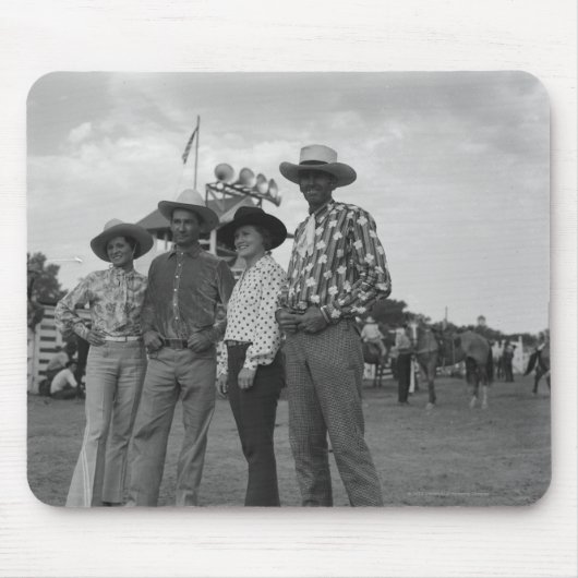 Twee mannen en twee vrouwen op een rodeo muismat (Voorkant)