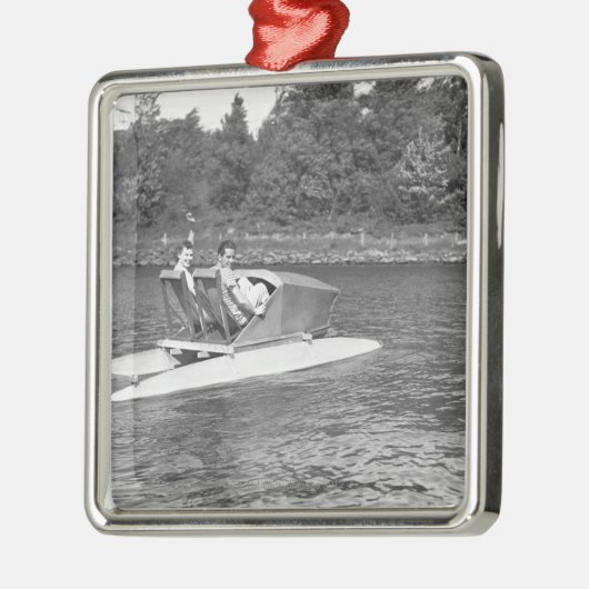 Twee Mannen Metalen Ornament (Links)