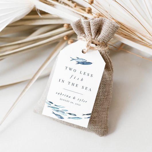 Twee minder vissen in de zee gepersonaliseerd cadeaulabel