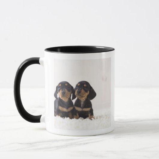 Twee Mini Dachshund-vergaderingen Mok (Links)