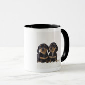 Twee Mini Dachshund-vergaderingen Mok (Voorkant rechts)