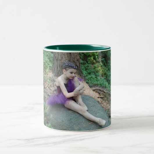 Twee mok koffie met ballet. (Center)